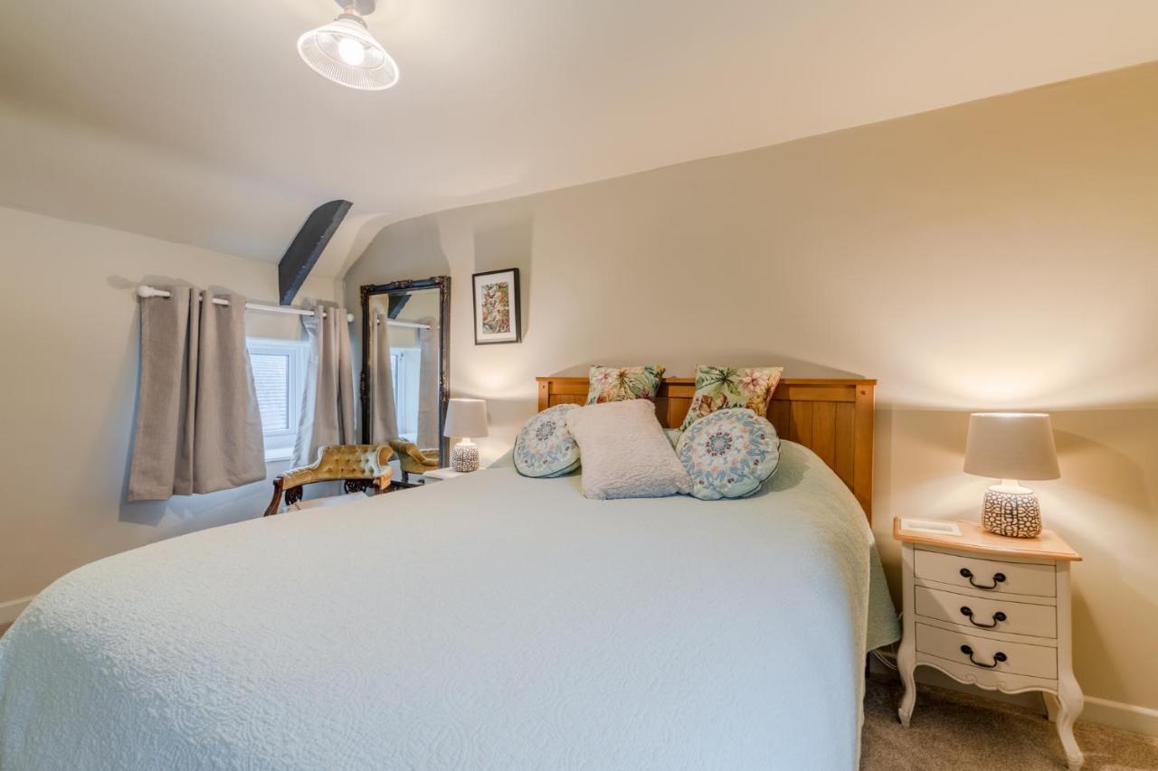 Cotswold Way Cottage สเตราด์ ภายนอก รูปภาพ